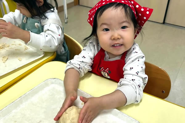 食育：パン作り